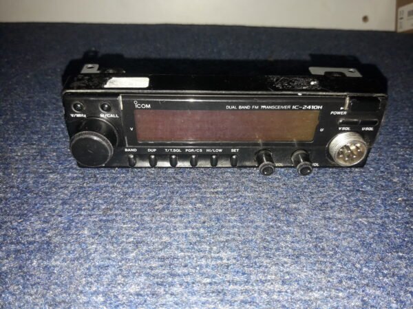 Frente de equipo Icom IC-2410
