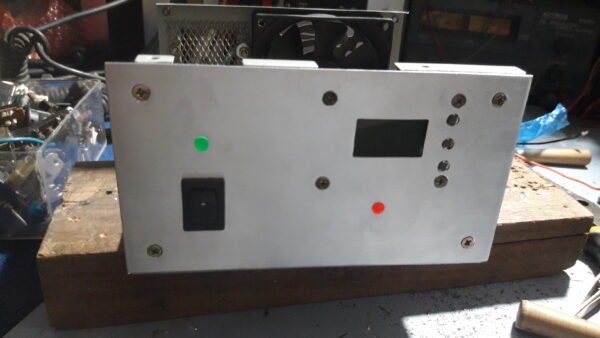 Transmisor de FM stereo de 6 Watts de frecuencia y potencia variables - Imagen 2