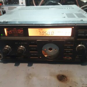 Icom IC-725 comercial, con detalles en descripción